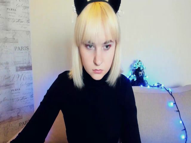Live sex webcam photo for HannaLismont #271955630