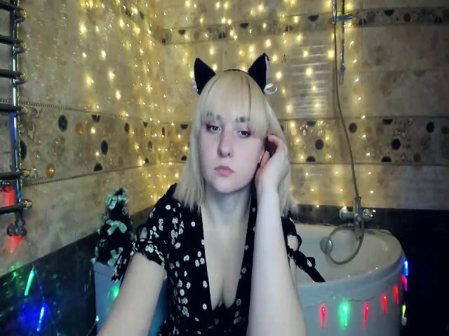 Live sex webcam photo for HannaLismont #272002296