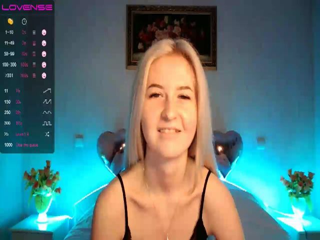 Live sex webcam photo for Hanna_Di #272428757