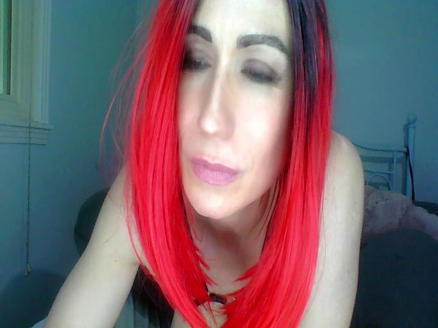 Live sex webcam photo for HannahHarte #273575190