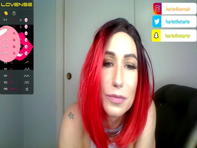 Live sex webcam photo for HannahHarte #274133459