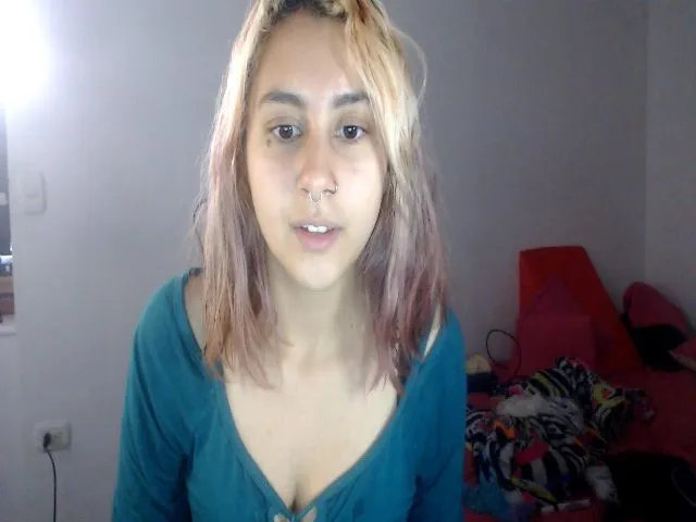 Live sex webcam photo for HannahRouse #273256640