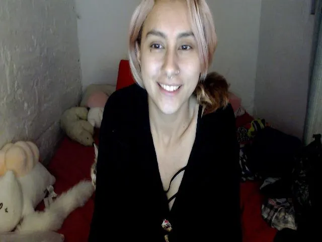 Live sex webcam photo for HannahRouse #273674019