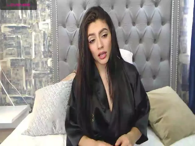 Live sex webcam photo for HannahValen #272514332