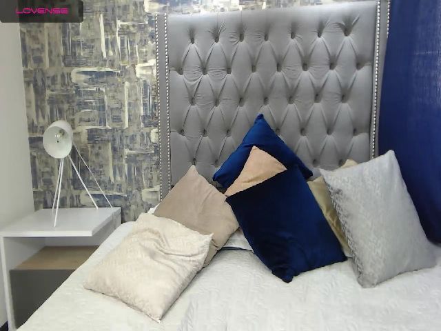 Live sex webcam photo for HannahValen #272527524