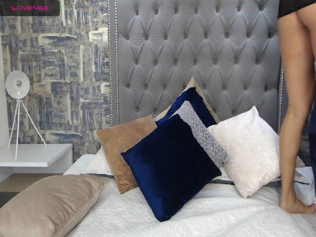 Live sex webcam photo for HannahValen #272876758