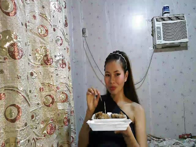 Live sex webcam photo for Hannapinay #271760228