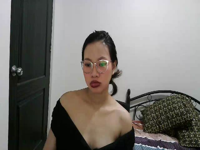 Live sex webcam photo for Hannapinay #273172983