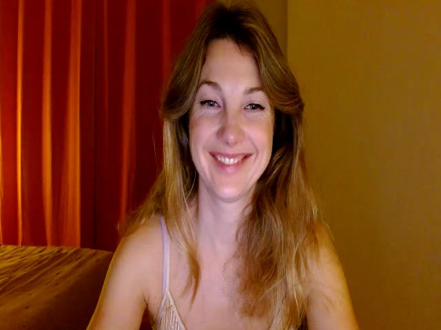 Live sex webcam photo for HappyAlise #271702542