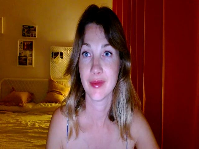 Live sex webcam photo for HappyAlise #273331792