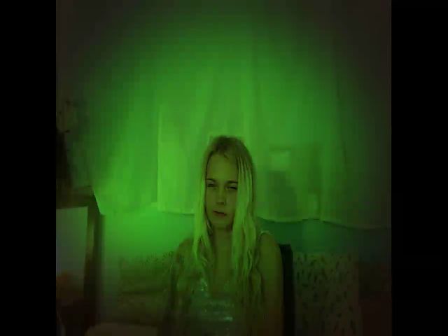 Live sex webcam photo for HappyAnna #273050684