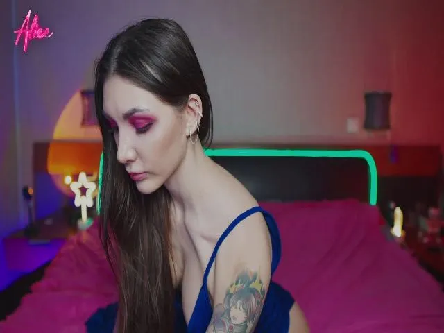 Live sex webcam photo for HappyDiva #272632991