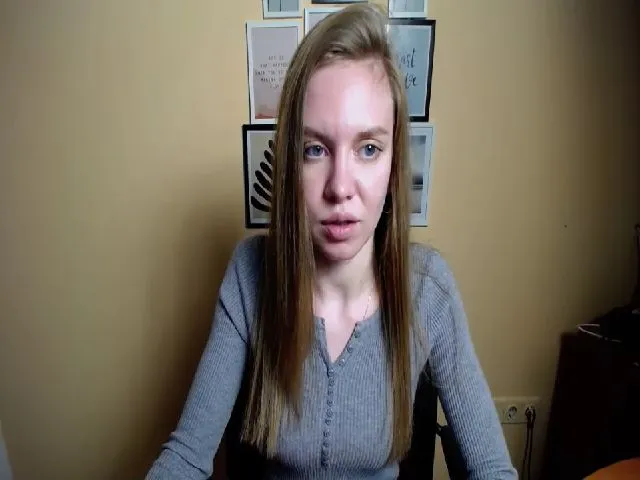 Live sex webcam photo for HappySecret_ #272403592