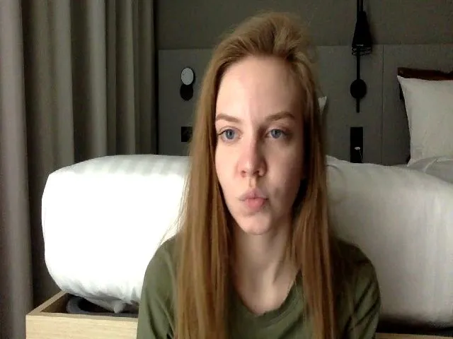 Live sex webcam photo for HappySecret_ #272802137