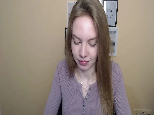 Live sex webcam photo for HappySecret_ #273044666