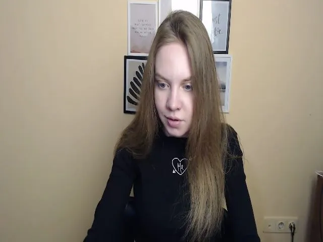 Live sex webcam photo for HappySecret_ #273086294