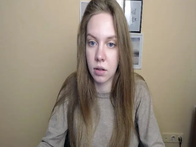Live sex webcam photo for HappySecret_ #273142413