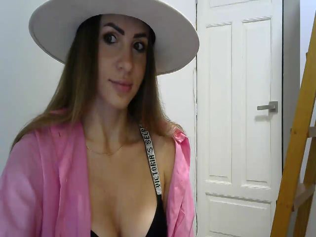 Live sex webcam photo for Happy_2025 #272170772