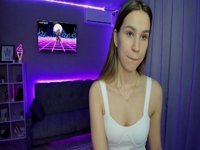 Live sex webcam photo for Happy_Elina #273097032
