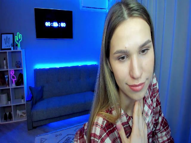 Live sex webcam photo for Happy_Elina #273312193