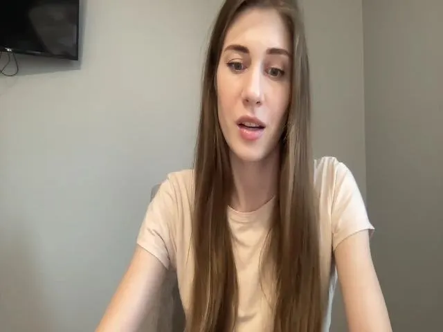 Live sex webcam photo for HappyerMary #272499802