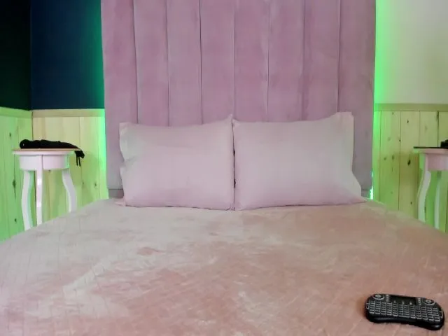 Live sex webcam photo for HardorDie #272342455