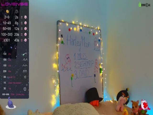 Live sex webcam photo for HarleyMoon #272454287
