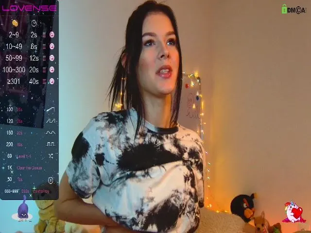 Live sex webcam photo for HarleyMoon #272475661