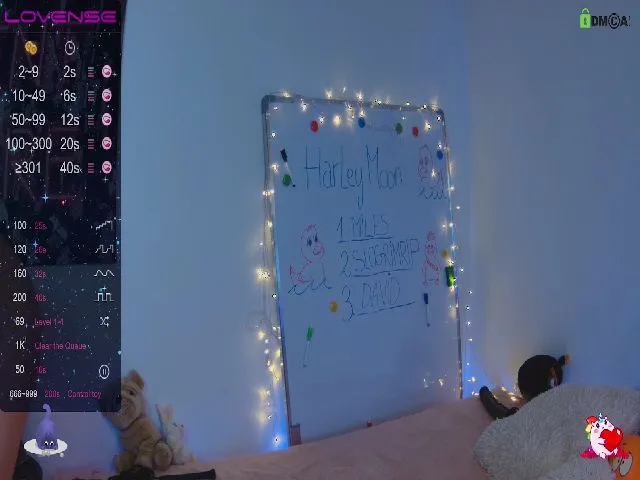 Live sex webcam photo for HarleyMoon #272513663