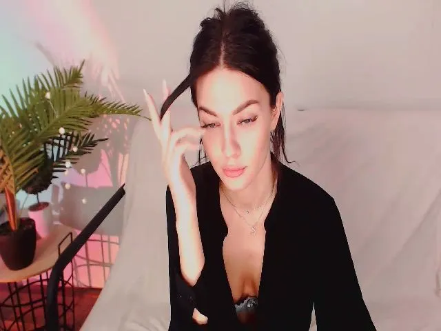Live sex webcam photo for HarleyQX #272090634