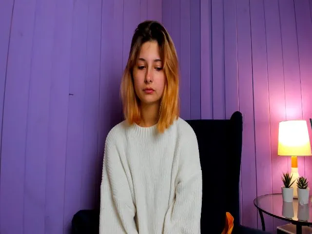 Live sex webcam photo for Harperallgood #272380850