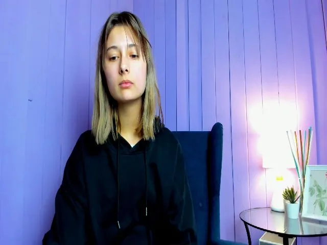 Live sex webcam photo for Harperallgood #272730874