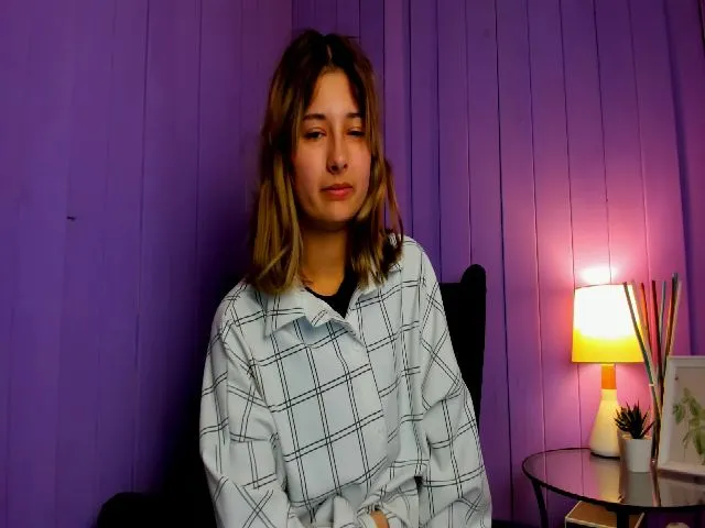 Live sex webcam photo for Harperallgood #272796641