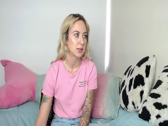 Live sex webcam photo for Hasley_ #272045828