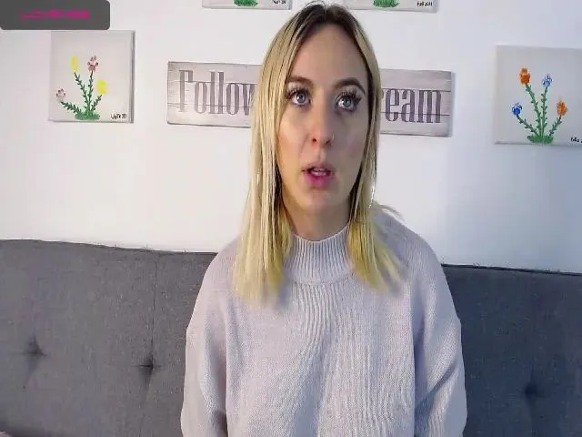 Live sex webcam photo for Hasley_ #272588732