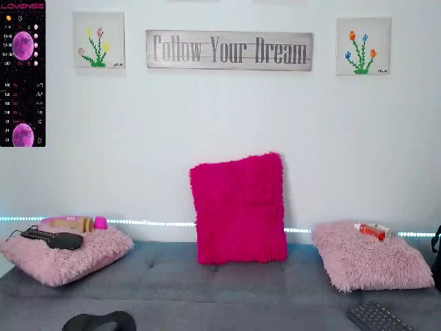 Live sex webcam photo for Hasley_ #272935592