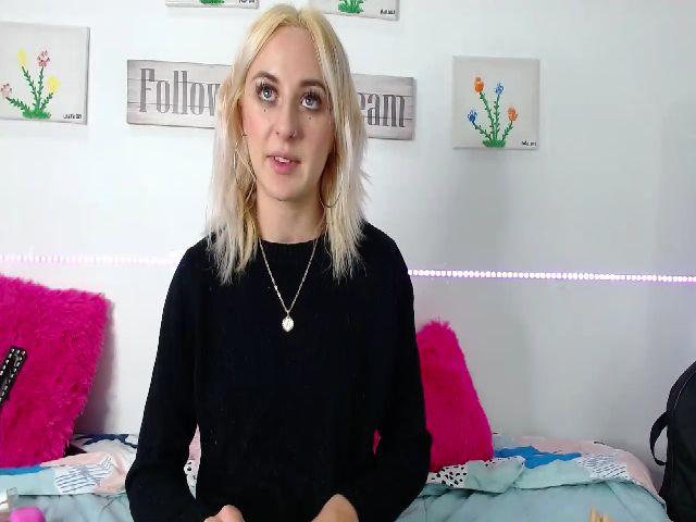 Live sex webcam photo for Hasley_ #272985965