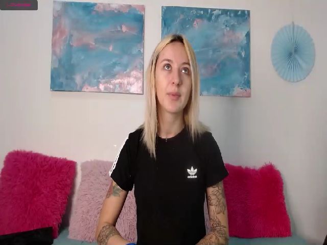 Live sex webcam photo for Hasley_ #273652779