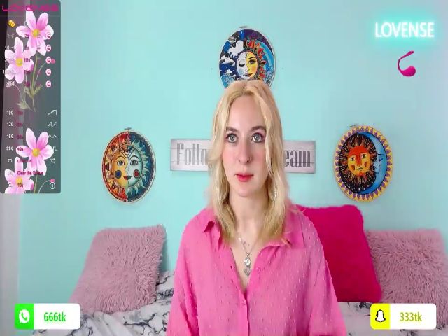 Live sex webcam photo for Hasley_ #274238742