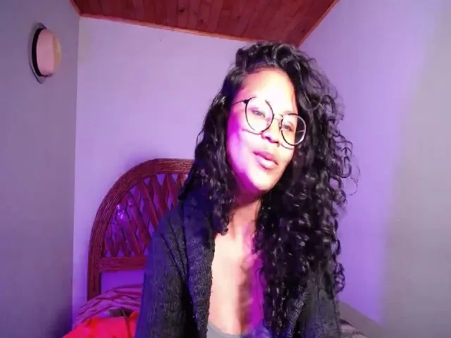 Live sex webcam photo for Hathorlove #287896460