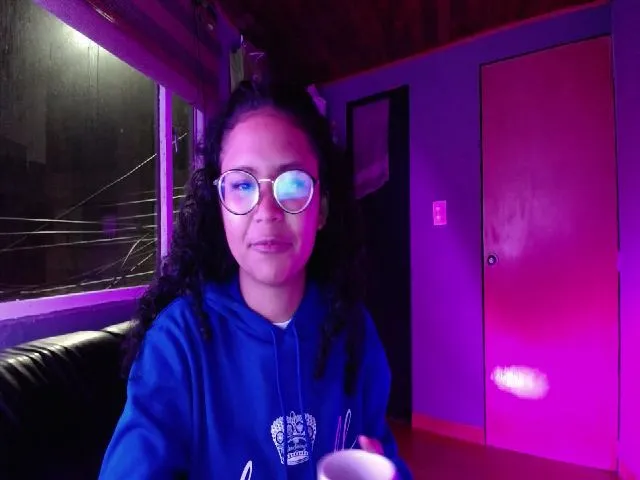 Live sex webcam photo for Hathorlove #287896466