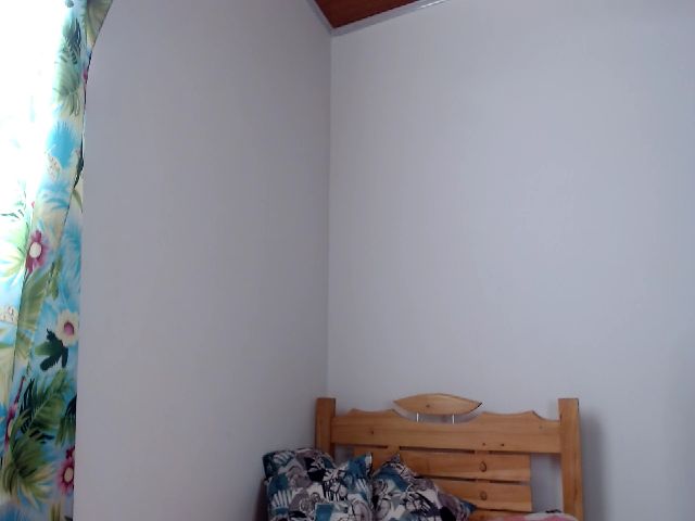 Live sex webcam photo for Hatria_Broom #271853162