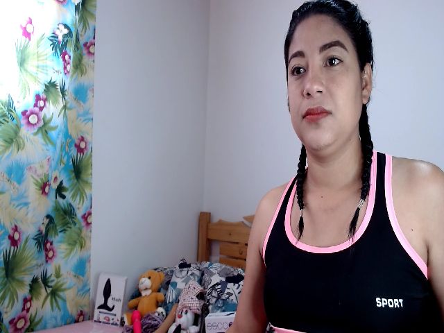 Live sex webcam photo for Hatria_Broom #271936470
