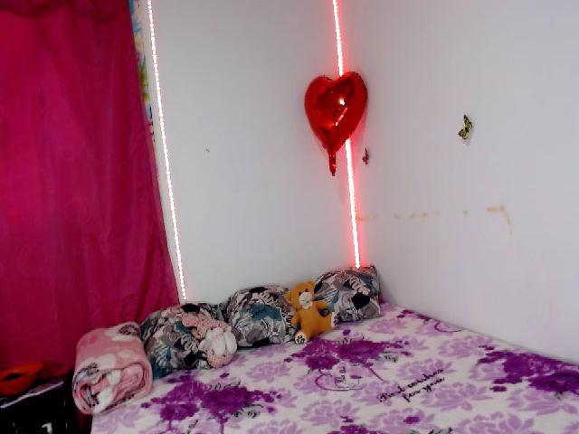 Live sex webcam photo for Hatria_Broom #272899890