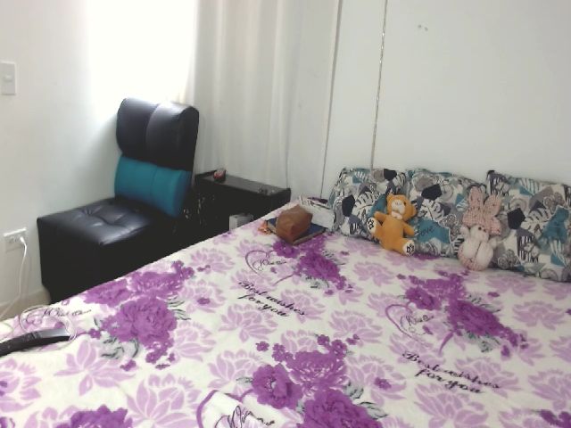 Live sex webcam photo for Hatria_Broom #273572331