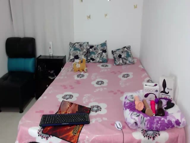 Live sex webcam photo for Hatria_Broom #274370868