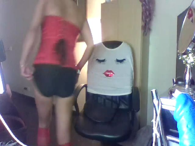 Live sex webcam photo for Havanaohlala #272487806