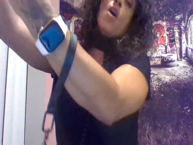 Live sex webcam photo for Havanaohlala #274381281