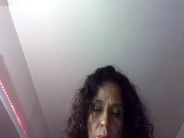 Live sex webcam photo for Havanaohlala #274539810