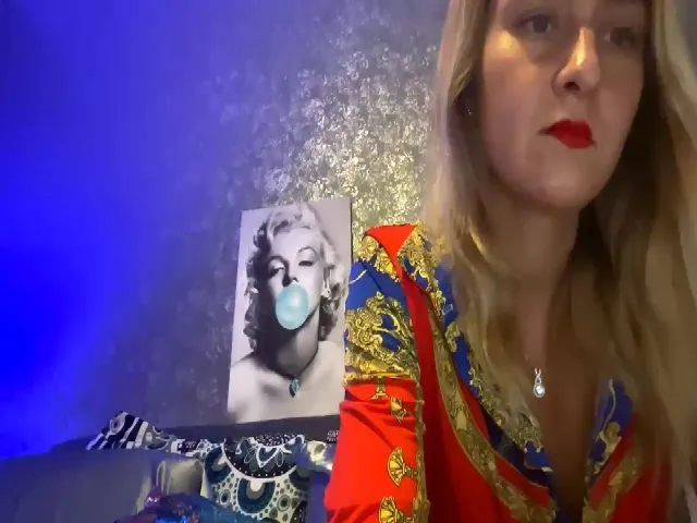 Live sex webcam photo for HawaiianPele #273767629